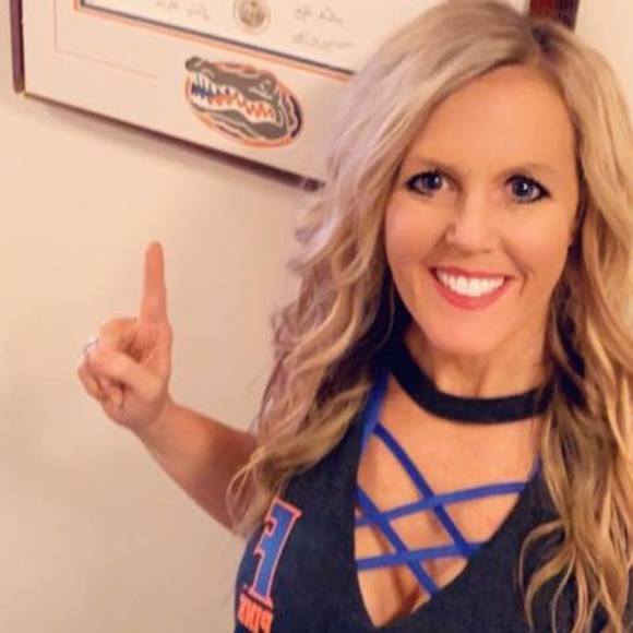 Meet your Posher, Toni - Picture 1 of 1